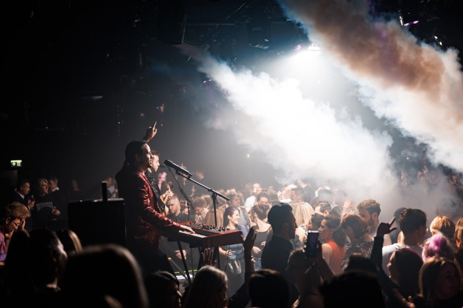 12 Jahre Büroschluss – Das angesagteste After-Work-Event feiert am 30. Jänner 2025 Jubiläum. Live Act by Stereoparty. (Foto Adrian Almasan)