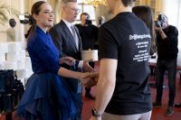 Opernredoute 2025 - Krönchen-Übergabe an die Tanzpaare 2025. (Foto Marija Kanizaj)