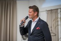 Markus Oberhamberger, GF der Brandboxx Salzburg, freut sich über den Erfolg der Brandboxx Fashion Show 2025. (Foto Franz Neumayr / Christian Leopold)