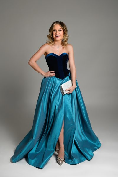 Corinna Kamper: „Ich vertraue auch in dieser Ballsaison wieder auf Alexis und freue mich schon sehr auf den Opernball, den ich gemeinsam mit meinem Verlobten Danilo Campisi besuchen werde.“&nbsp;(Foto Luzia Lamtiugina)