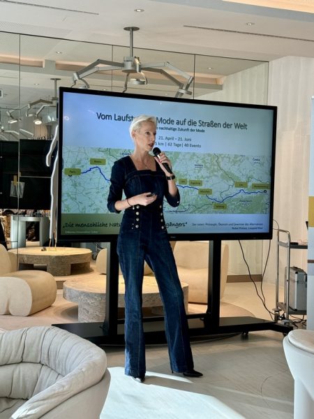 Gerne lässt sich Martina Gleissenebner-Teskey für Vorträge buchen. „Ich spreche sehr gerne über Themen wie nachhaltigen Konsum und Personal Branding. Das sind Langzeitthemen, in das ich Sustainability gut einbinden kann.“ (Foto privat)