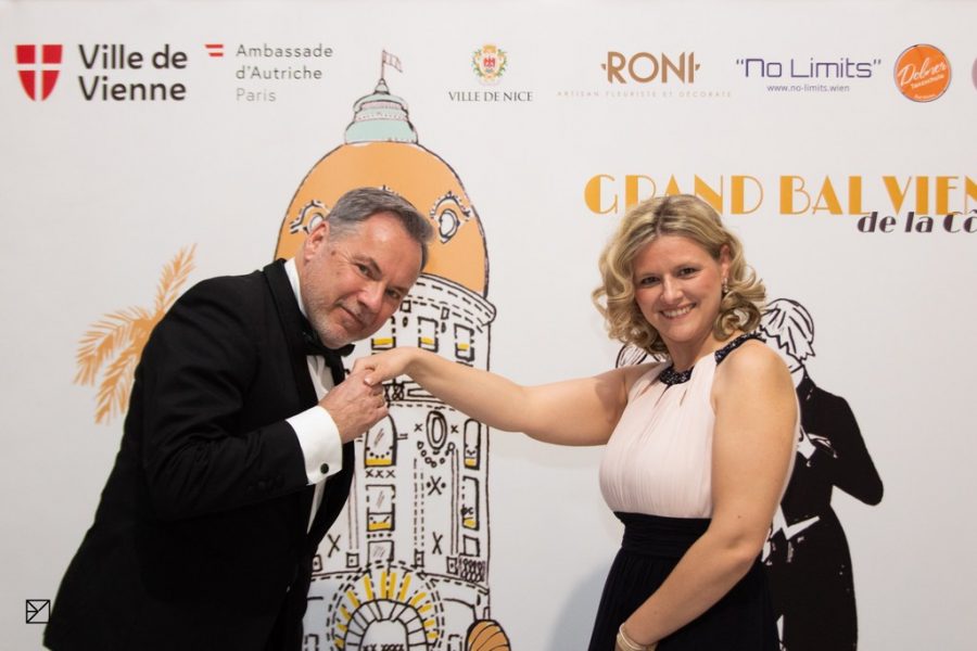 Premiere des ersten Grand Bal Viennois im Hotel Le Negresco - Der Ball wurde feierlich mit 16 Debütantenpaaren der Tanzschule Dobner eröffnet. (Foto Enzo Ruby) 