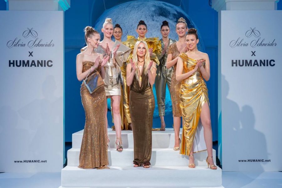 Kollektionslaunch von Silvia Schneider x HUMANIC - "THE POWER OF ELEMENTS". Damit präsentierte HUMANIC in Zusammenarbeit mit der Designerin, Moderatorin und Schauspielerin Silvia Schneider eine Frühling-/Sommer Kollektion 2025, die Fashion und Astrologie in einzigartiger Weise verbindet. (Foto Andreas Tischler)