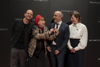 Florian Pochlatko bei der Eröffnung der Diagonale mit den Diagonale-Leitern Claudia Slanar und Dominik Kamalzadeh sowie der Diagonale Schauspielpreisträgerin Inge Maux. (Foto Diagonale / Miriam Raneburger)