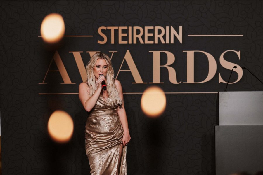 Steirerin Gala 2025: Für die musikalische Unterhaltung sorgte Singer und Songwriterin Berenice. (Foto Prontolux / Lizz Krobath)