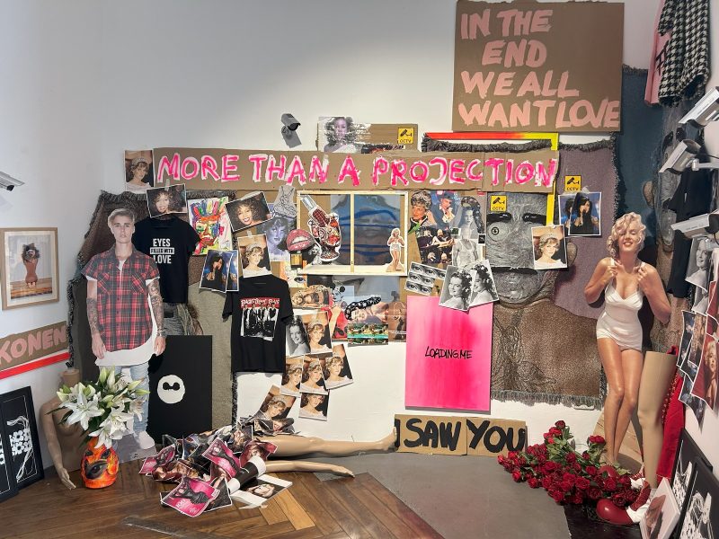 Künstler Franz-Josef Baur "MORE THAN A PROJECTION". (Foto Jenni Koller)