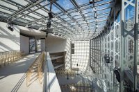 Marc Cain präsentierte seine Show im ikonischen Pei-Bau. (Foto Marc Cain)