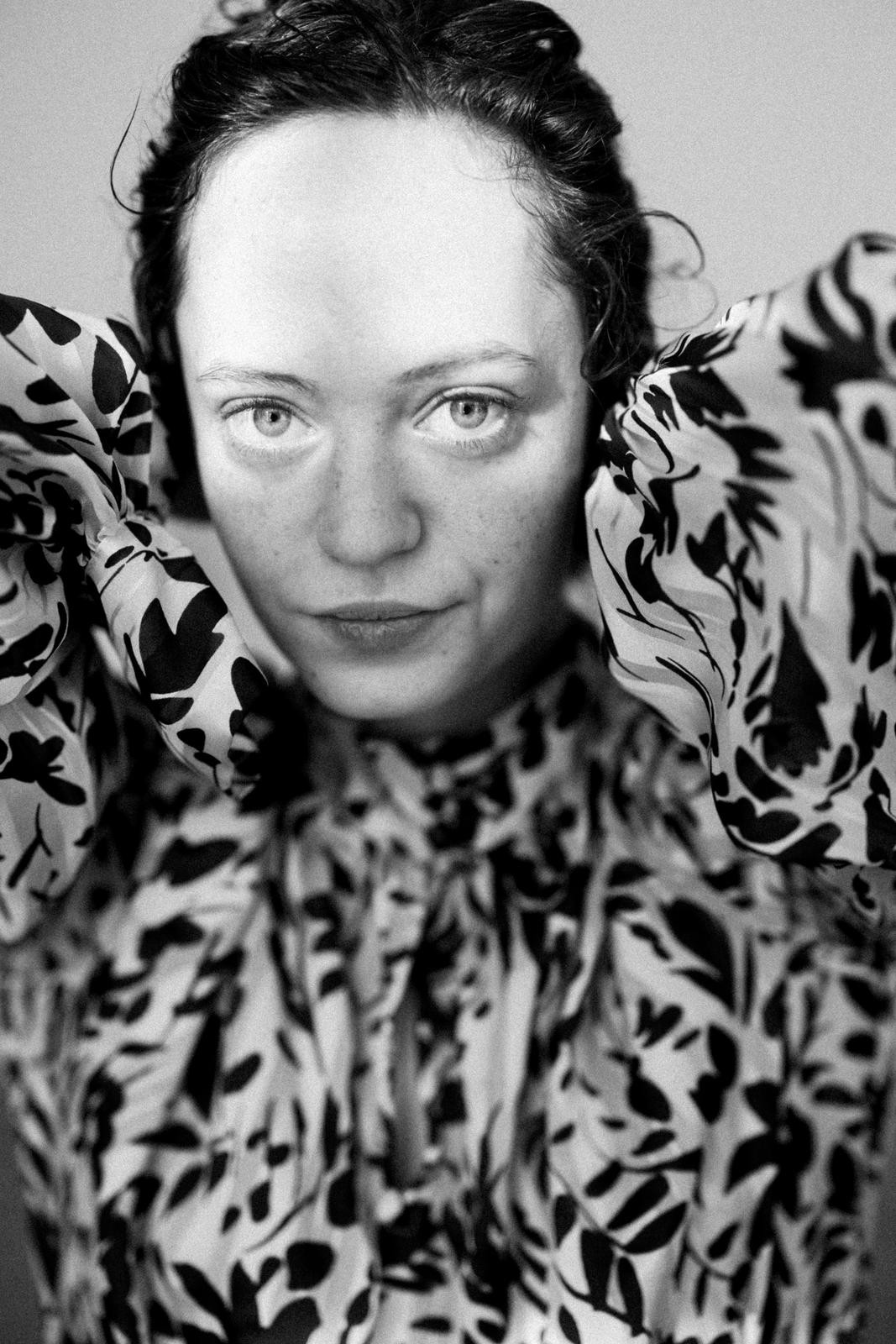 Die Schauspielerin Fanny Altenburger beginnt jetzt mit Freunden auch Musik zu machen. (Foto Theresa Pewal)