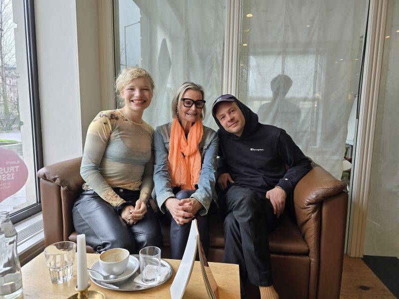 Hedi Grager traf die Schauspielerin Luisa-Céline Gaffron und den Regisseur Florian Pochlatko im Rahmen der Diagonale 2025 zum Gespräch. (Foto Hedi Grager)