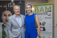 GW Cosmetics Beauty Lunch im Schloß Mönchstein in Salzburg. Rainer Deisenhammer mit Topmodel Kerstin Lechner. (Foto Neumayer/Leopold)