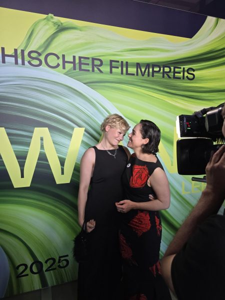 Großartige Schauspielerinnen: Luisa-Céline Gaffron und Verena Altenberger bei der Filmpreis Gala 2025. (Foto Hedi Grager)