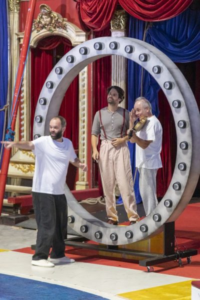 Regisseur Michael Schachermaier, Darsteller Josef Ellers und Clown Oriol. (Foto Jürgen Hammerschmid)