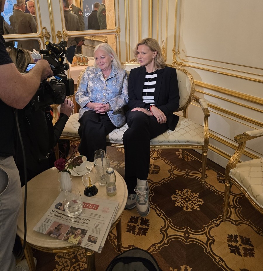 PK KURIER ROMY: Veronica Ferres und Brigitte Kren. (Foto Hedi Grager