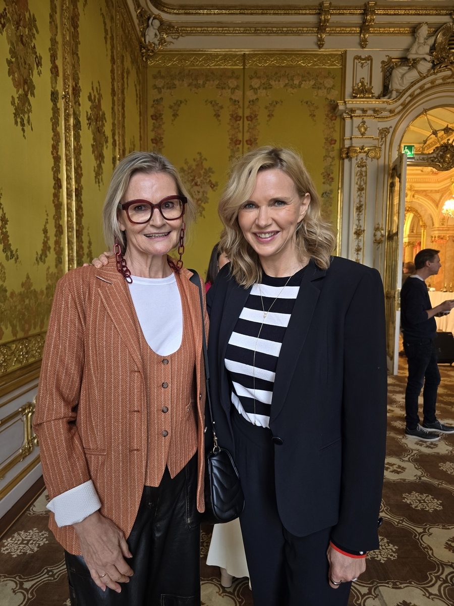 Ich hatte die große Freude, die großartige Schauspielerin Veronica Veronica Ferres im Rahmen der KURIER ROMY-Pressekonferenz in Wien zu treffen. (Foto Hedi Grager)