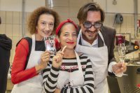 Networking und Schokokunst bei SchokoMichi: Konstanze Breitebner, Caro Athanasiadis, Christian Stani. (Foto Jürgen Hammerschmid)