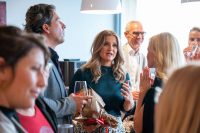 Lizz Görgl und Michael von Kunhardt schrieben gemeinsam "DIE MAGIE DES FLOWS - Wie Sie über sich selbst hinauswachsen". Thomas KRAML, Lizz GÖRGL, Valerie HUBER. (Foto Andreas Tischler)