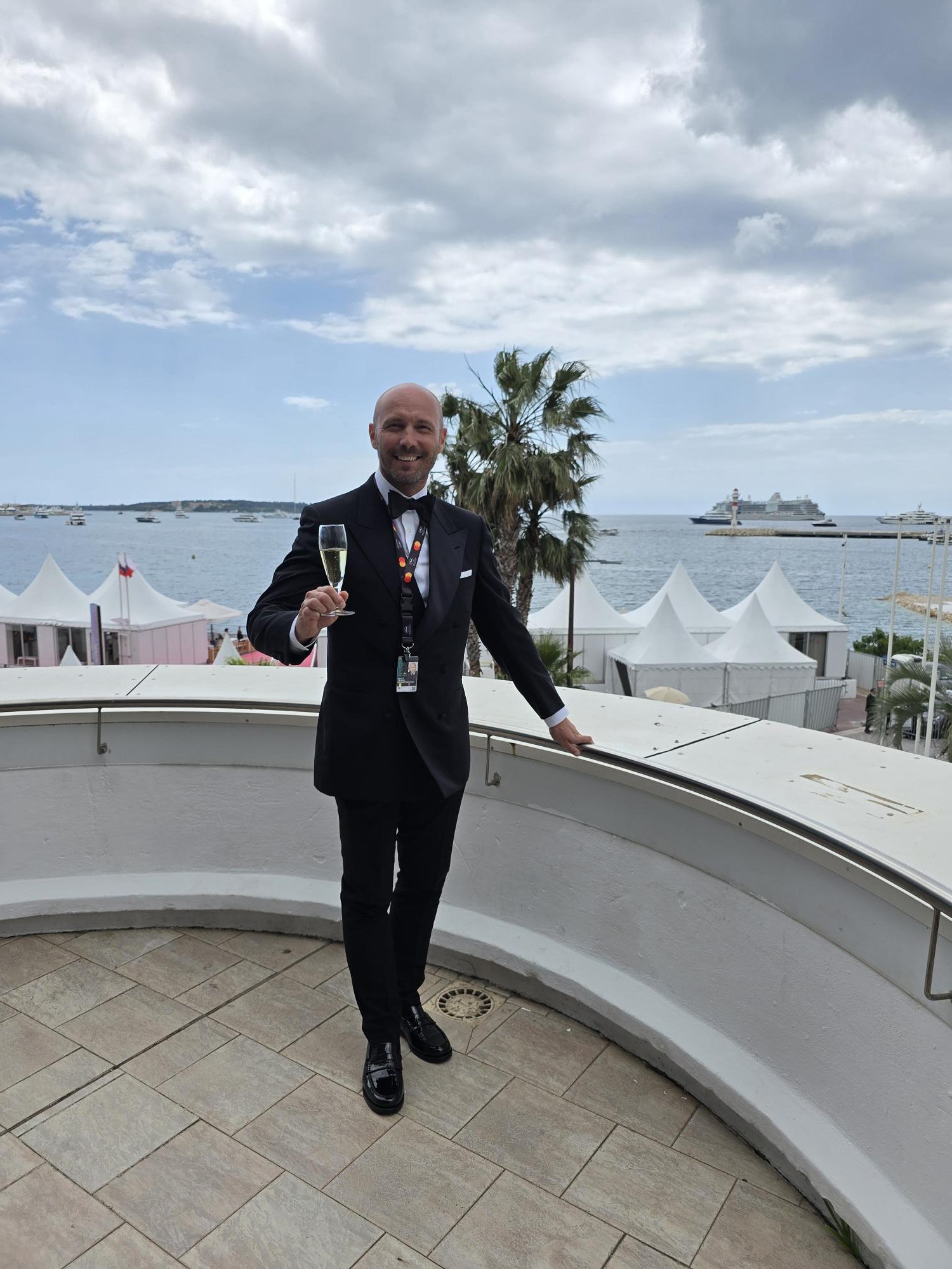 Schauspieler und Produzent Dennis Dewall bei der Premiere seines Films SPY CAPITAL 2 in Cannes. (Foto Hedi Grager)