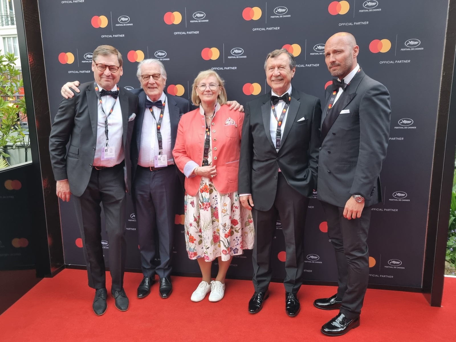 Erfolgreiche Premiere des Films SPY CAPITAL 2 in Cannes. Sergey Zhirnov, ehemaliger KGB-Agent und Spionage-Experte (li), Drehbuch Valentina Dewall, Regie Dr. Boris Volodarsky mit Schauspieler und Produzent Dennis Dewall. (Foto Hedi Grager)