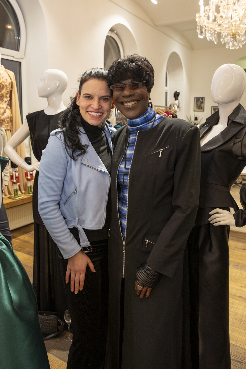 RUNWAY by Alexis F. Gonzalez – Wiens Modeelite feiert ein neues Kapitel: Conny Kreuter, Dorretta Carter. (Foto Jürgen Hammerschmid)