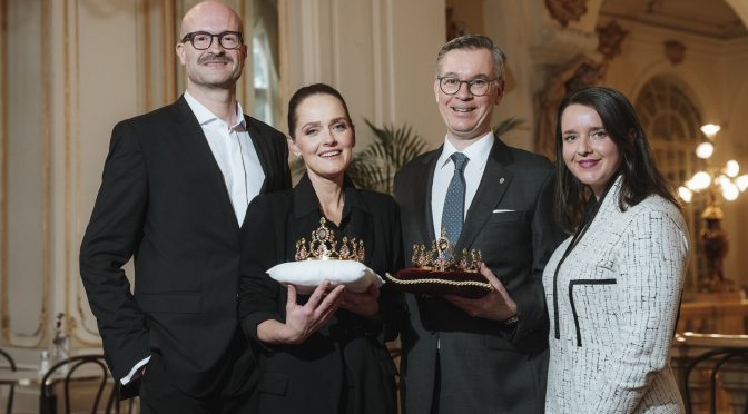 Das funkelnde Diadem zur Opernredoute 2026