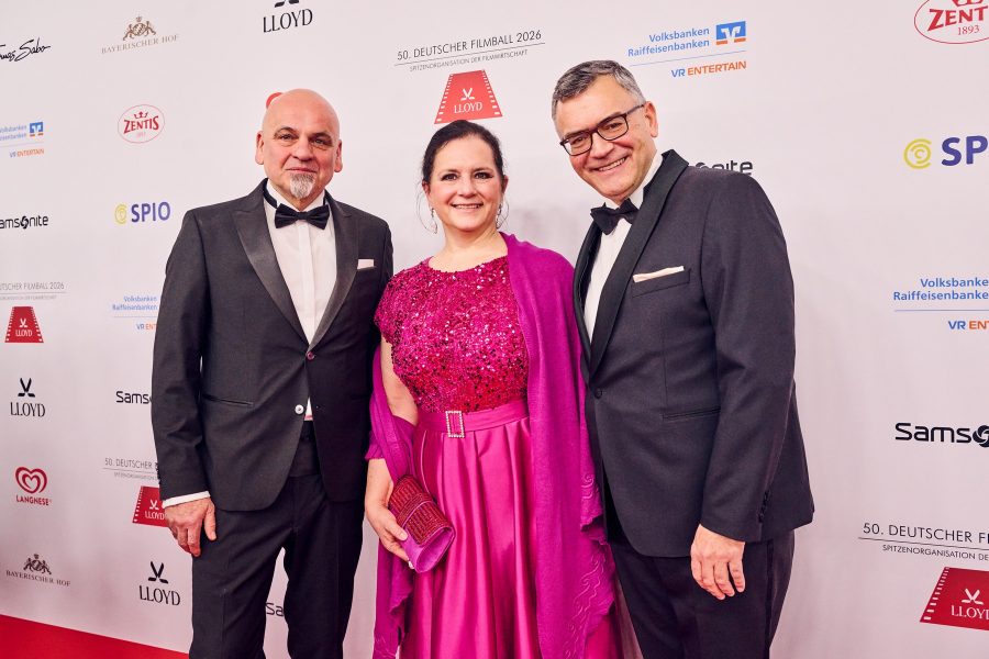 50. Deutscher Filmball: Peter Schauerte, Renate Thalhammer-Hermann, Dr. Florian Herrmann (Leiter der Staatskanzlei). (Foto SPIO Astrid Schmidhuber)