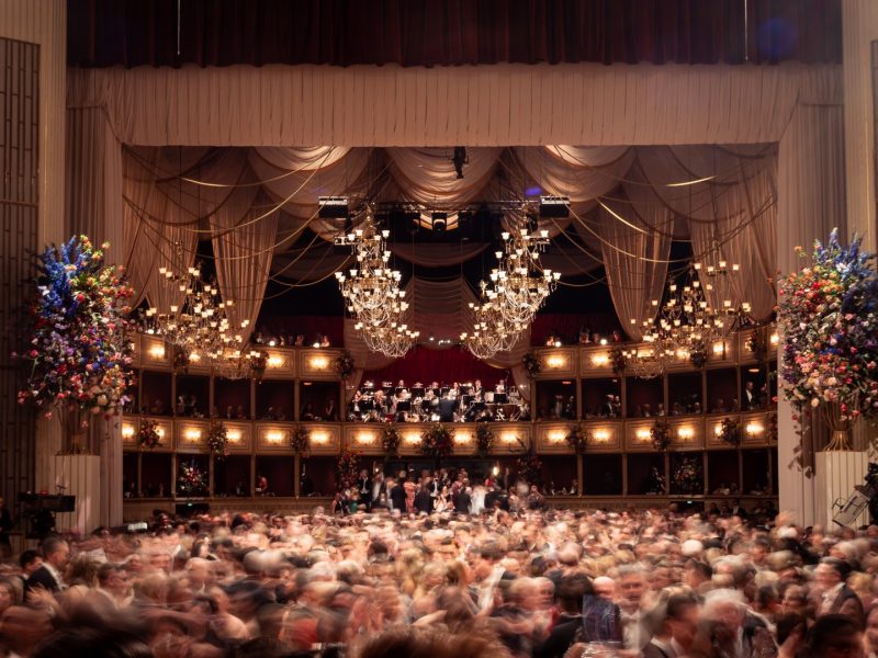 Wiener Opernball. (© Wiener Staatsoper/Ashley Tayor bzw. © Katharina Schiffl)