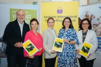 Festivalintendantin Tessa Erker-Tegetthoff mit PartnerInnen. (Foto Florian Matzi)