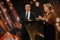 Georg Leyrer ist u.a. Jury-Vorsitzender der KURIER ROMY. Bei der Branchen-Romy 2025 wurde die Autorin Renate Welsh mit der Platin-ROMY für ihr Lebenswerk geehrt. (Foto KURIER / Philipp Hutter)