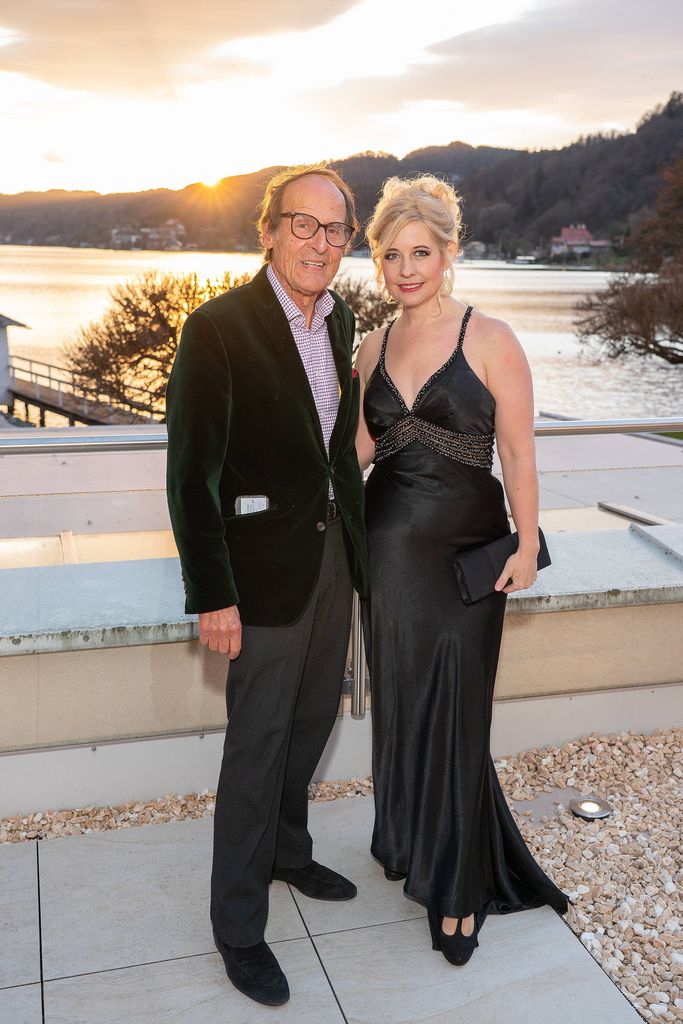 Werzers Saisonopening VIP Opening 2026 - Laudator Manfred Bockelmann: "Harold ist in seinem Auftreten im höchsten Maße bescheiden und vollkommen unverändert geblieben, obwohl er in Amerika unfassbar erfolgreich war. Im Bild mit Iva SCHELL. (Foto Andreas Tischler)