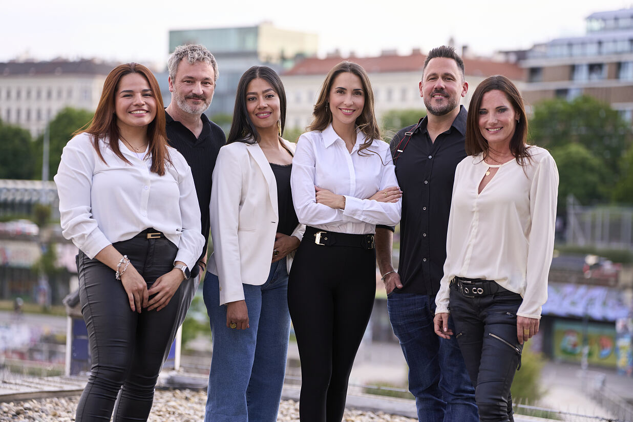 VieSFF - Andrea Abaunza (Head of Finance), Igor Ibeas (Director of programs & industry), Isabel Vargas (Production & Film programmer), Mery Cabezuelo (Founder & Director), Philipp Pracser (Head of gastronomy), Daniela Matschnig (Local support). (Foto VieSFF)