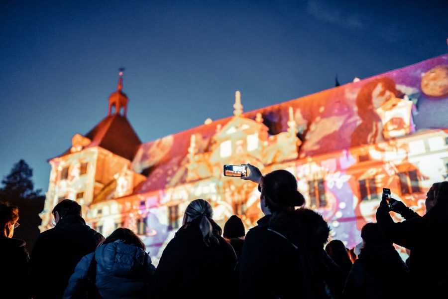 Das KLANGLICHT Festival wird 2026 erstmalig als mehrwöchige Ausstellung im UNESCO-Weltkulturerbe Schloss Eggenberg umgesetzt. (Foto Alex Koch)