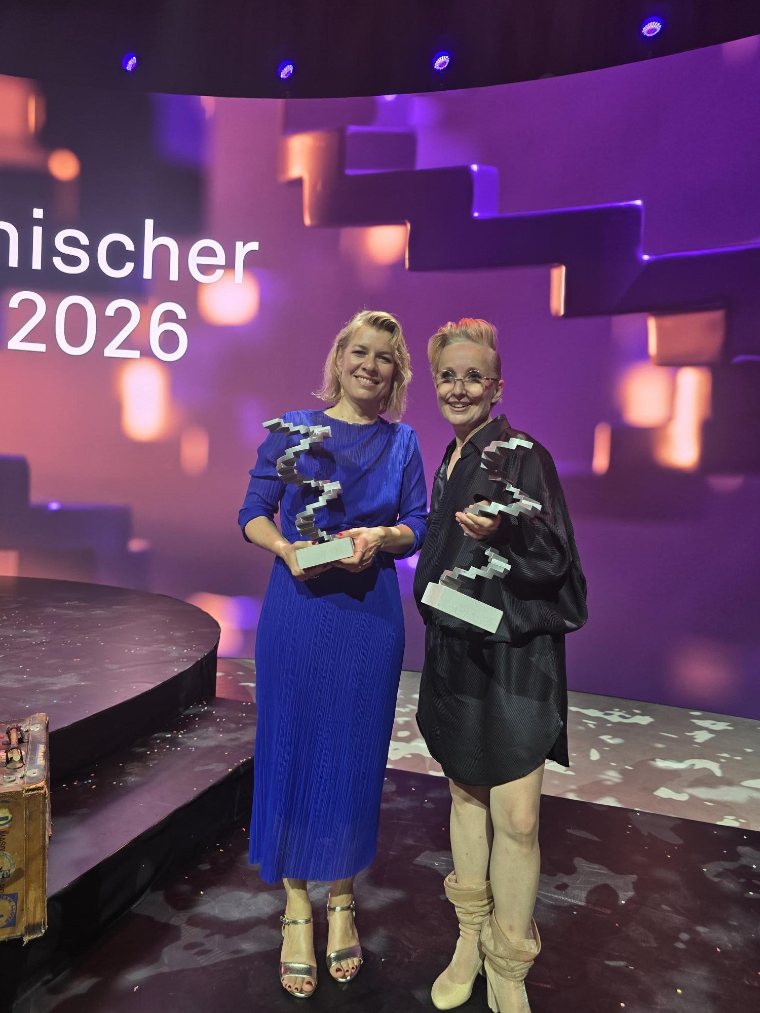 Gerade bekam Monika Buttinger den Österreichischen Filmpreis in der Kategorie Bestes Kostümbild für PERLA. Sie ist seit 1995 selbstständig in den Bereichen Kostüm, Modedesign, Moderedaktion und Fotostyling tätig, (Foto Hedi Grager)