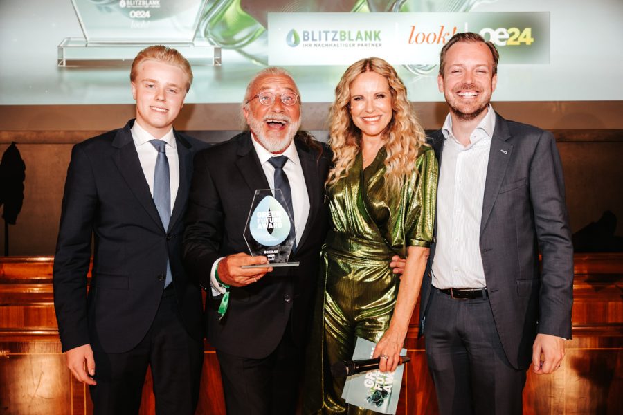 Green Future Award 2026 für den "Local Hero": Heini und Arthur Altbart, Katja Burkhard und Niki Fellner. (Foto Philipp Lipiarski)