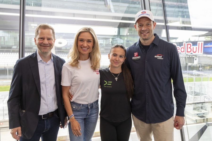 "Equal Racing Day": Georg Wawer, Corinna Kamper-Campisi, Ivonn Simeonova und Alex Wurz. (Foto Jürgen Hammerschmid)