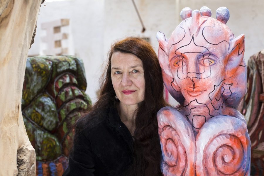 Ausstellung vom 19.9.2026 - 28.2.2027 Elisabeth von Samsonow: Sie begreift die Erde als lebendiges, vernetztes System und als Trägerin von Geschichte und kollektivem Gedächtnis. (Foto Sophie Thun)
