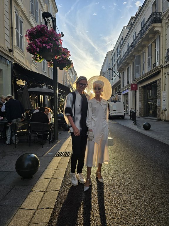 Hedi Grager und Britt Kanja trafen sich während des Filmfestivals in Cannes. (Foto privat)