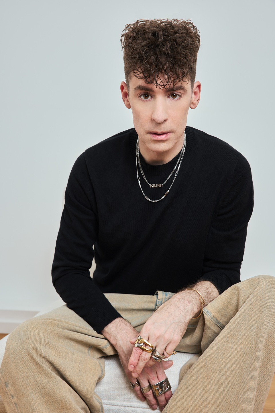 Designer Kilian Kerner präsentiert zum zweiten Mal in diesem Jahr im Rahmen der Paris Fashion Week seine neue Kollektion „EINE SEKUNDE BIS ZUM MOND“. (Foto Tobias Ortmann)