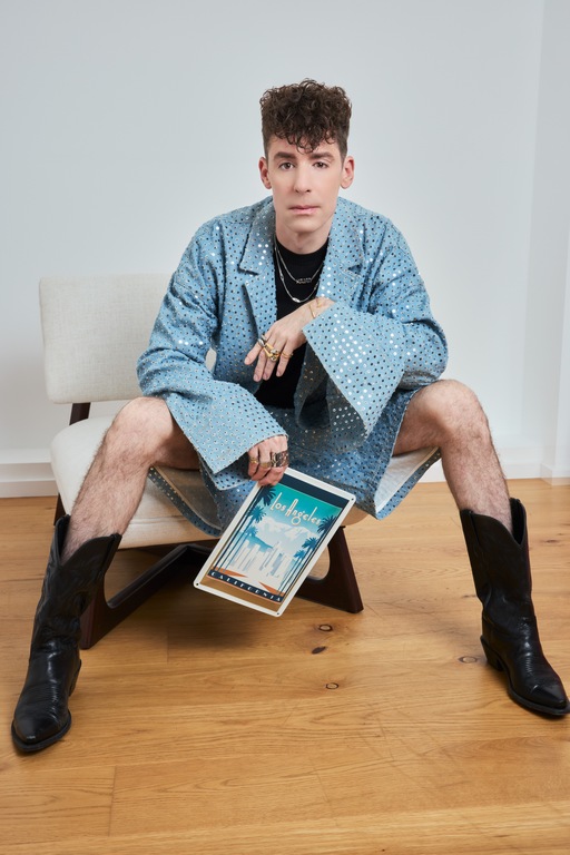 Mit "EINE SEKUNDE BIS ZUM MOND" richtet Kilian Kerner den Blick nach vorn – voller Leichtigkeit, Vorfreude und Vertrauen in all das, was noch kommt. (Foto Tobias Ortmann)