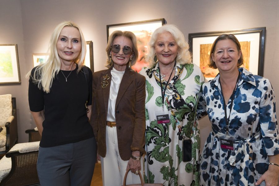 Die "VIENNA HIGHLIGHTS" Kunstmesse fand Anfang Oktober im RENN- VEREIN im Palais Esterházy statt: Monika Pelz, Elisabeth Gürtler, Marika Lichter und Sylvia Kovacek. (Foto Roland Rudolph)
