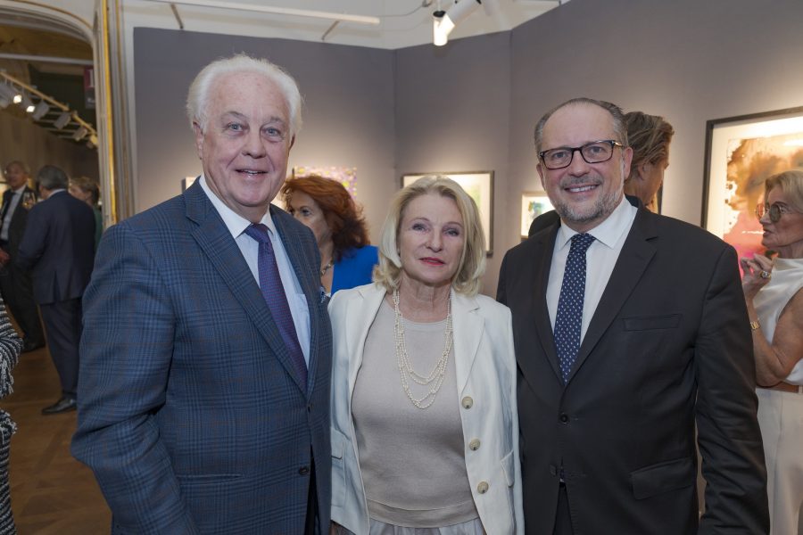Auch Unternehmer Ronald Leopoldi war bei der Eröffnung der "VIENNA HIGHLIGHTS" Kunstmesse mit Gattin wie auch Diplomat und Politiker Alexander Schallenberg. (Foto Roland Rudolph)